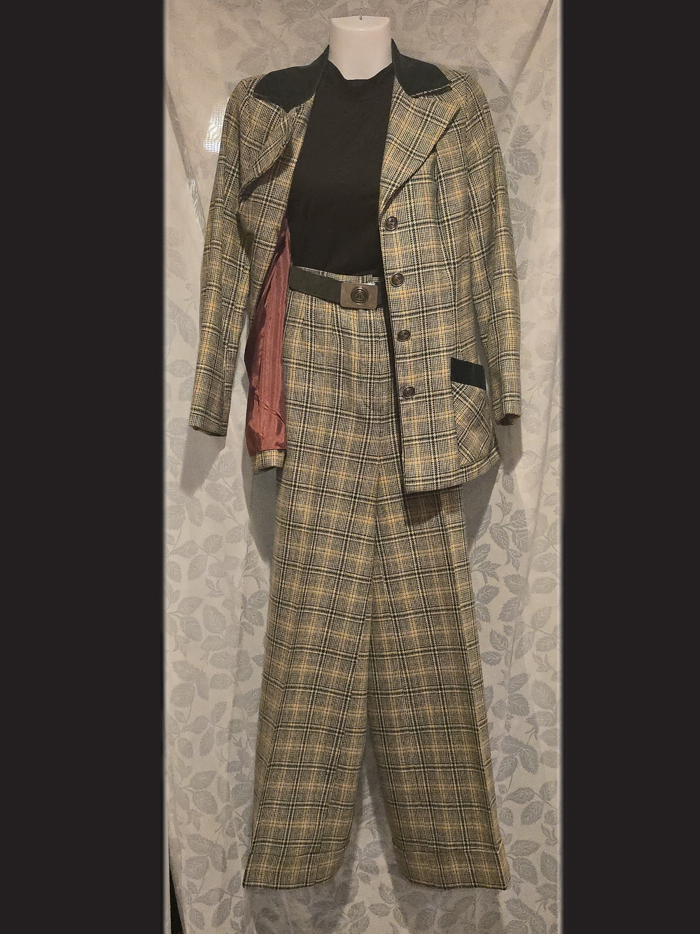 Rare 1960s Womens Plaid Blazer & Pants Set - Green Velvet Collar - Country Set